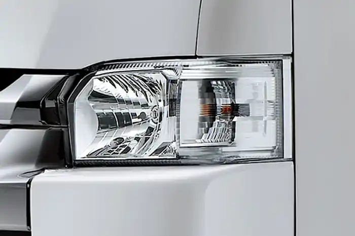 Toyota Hiace Commuter